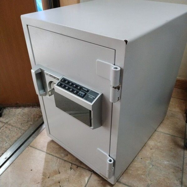 美品 ダイヤセーフ Diamond Safe 耐火金庫<テンキー>緊急解錠付 MEK50-7