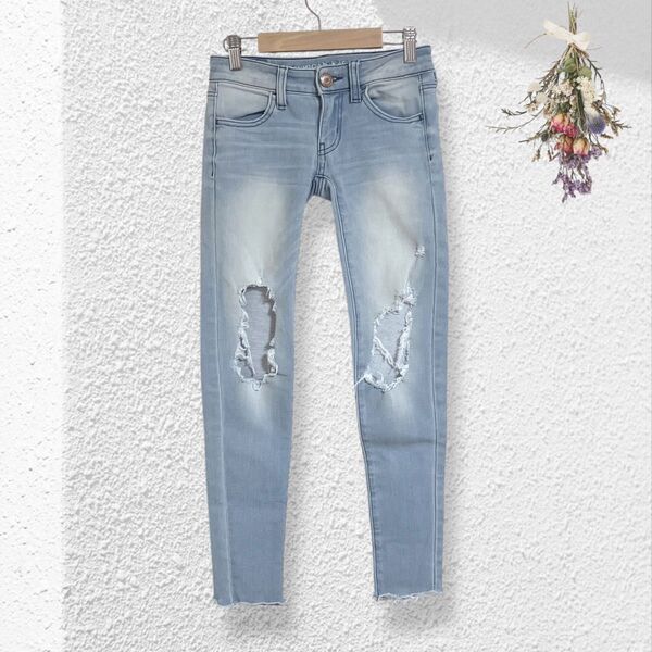 AMERICAN EAGLE ダメージスキニーデニム【S】ライトブルー