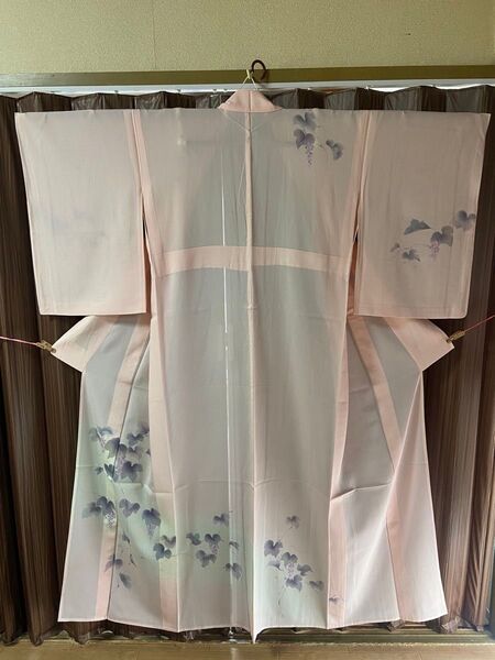 A 付け下げ(夏用)絽 一つ紋入り ぶどう柄 淡いピンク 金箔 銀箔 礼装 和装