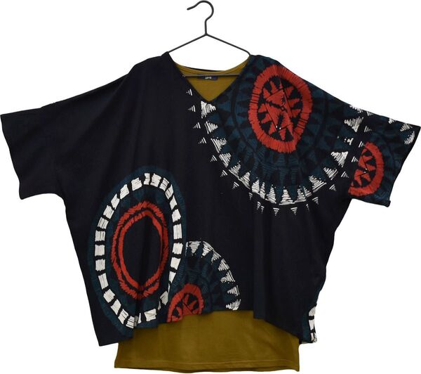 未使用品ドルマンスリーブ Tシャツ 柄 ブラック系 エスニック アジアン 春夏 インド綿 コットン チャイハネ