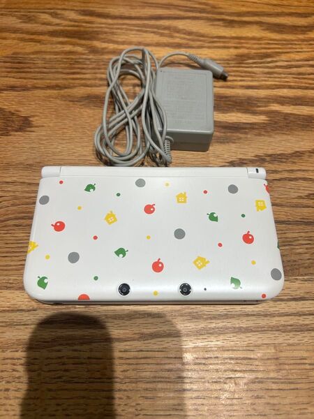 ニンテンドー3DS LL とびだせ どうぶつの森限定カラー