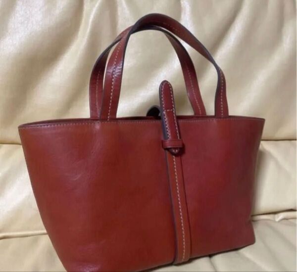【美品】Dakota 「ヴィスコンティ」ハンドバック