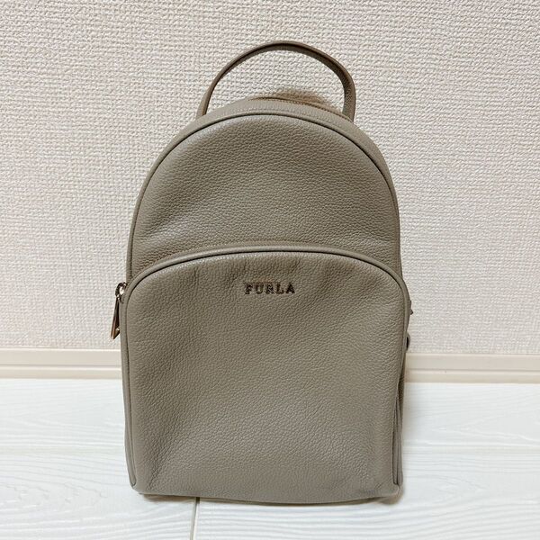 FURLA フルラ リュック グレージュ レザー