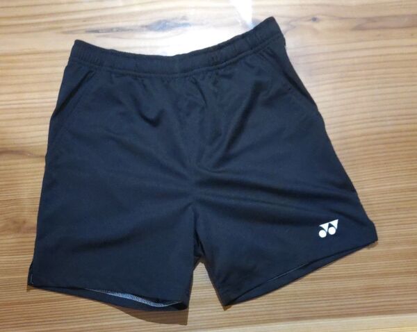 ヨネックス YONEX サイズM レディース パンツ テニス バドミントン ハーフパンツ 短パン ブラック 匿名