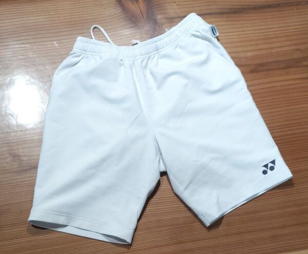 ヨネックス YONEXパンツ テニス バドミントン メンズS ベリークール 白 ハーフパンツ 匿名