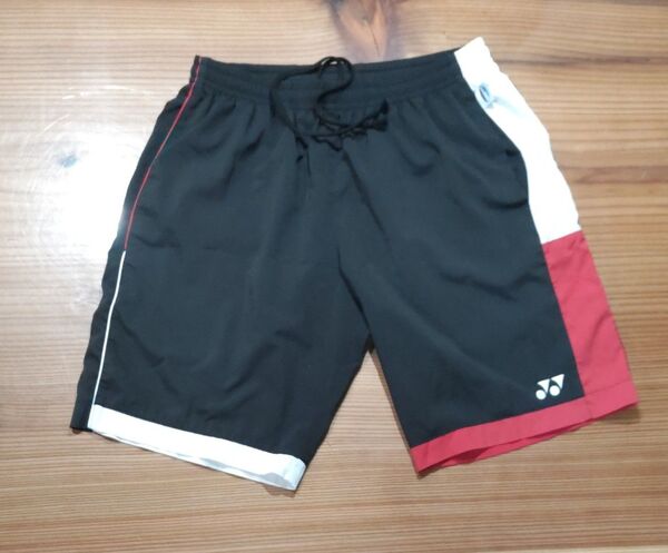 ヨネックス YONEX サイズL メンズ パンツ テニス バドミントン ベリークール ハーフパンツ 短パン ブラック 匿名