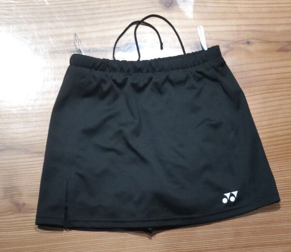 YONEX ヨネックス スコート サイズM ブラック テニス バドミントン スカート インナー付き 匿名