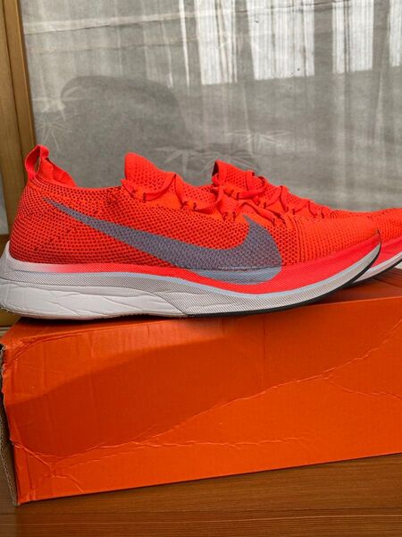 ナイキ ヴェイパーフライNike VaporFly 4% 27.5cm
