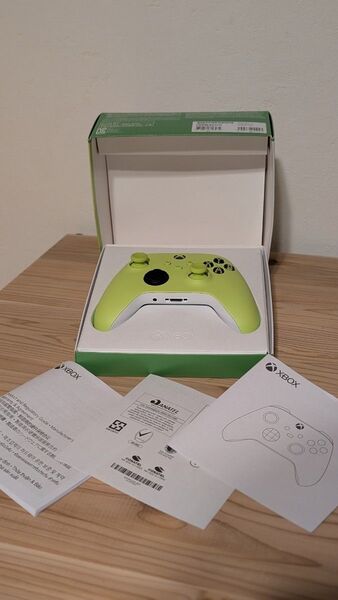 美品Xbox One ワイヤレスコントローラー グリーン