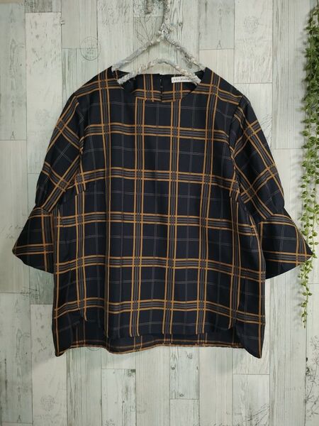 a.v.v standard チェック柄五分袖 カットソーМ ネイビー トップス