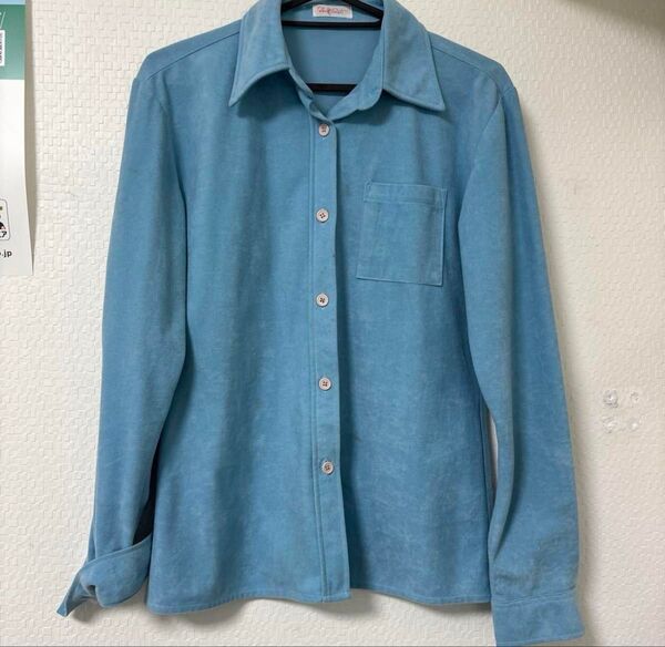 水色長袖シャツ 胸ポケット付き