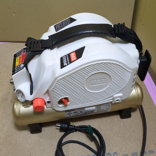 MAX 1110E エアコンプレッサー