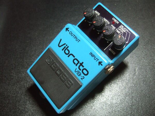 1stロット 82年3月製 BOSS VB-2 Vibrato 日本製