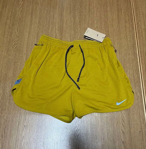 新品未使用 ナイキ Dri-FIT ストライドランディビジョンメンズ 10cm ランニングショートパンツ(インナー付き)Mサイズ