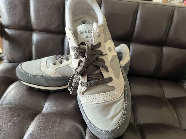 【新品・未使用】Saucony Jazz Low Pro サッカニー ジャズ ロープロ 灰/白 26.5