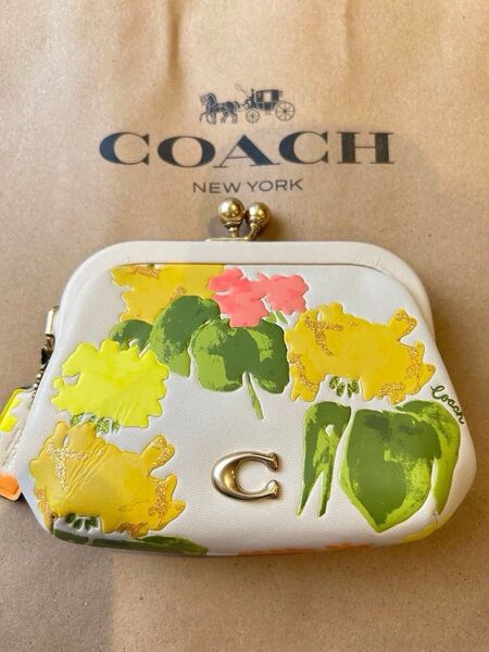 コーチ 財布 がま口 花柄 ベージュ 黄色 ピンク 美品 キスロック コイン パース・フローラル プリント