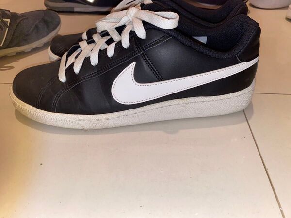 NIKE コートロイヤル 844802-010