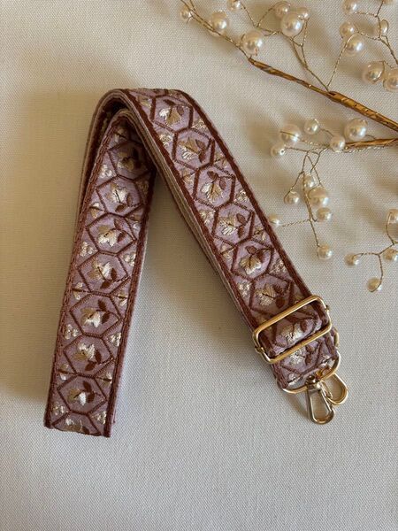 インド刺繍リボンショルダーベルト*スマホショルダーストラップ*カメラストラップ*母の日まで価格