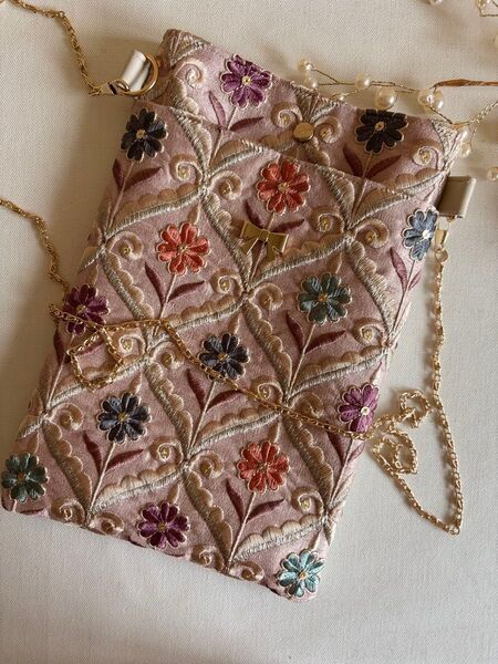 ポシェット*インド刺繍生地ショルダーバッグ*スマホポシェット*御朱印帳*文庫本