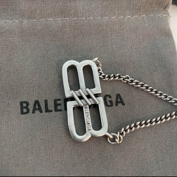 BALENCIAGA バレンシアガ BB ネックレス