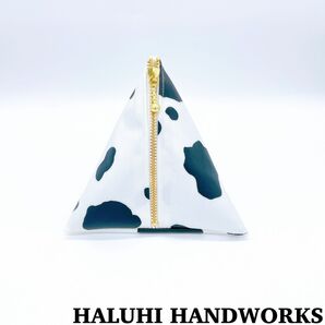 テトラ型ラミネートポーチ/牛柄×コンパクトで使いやすい♪ ハンドメイド
