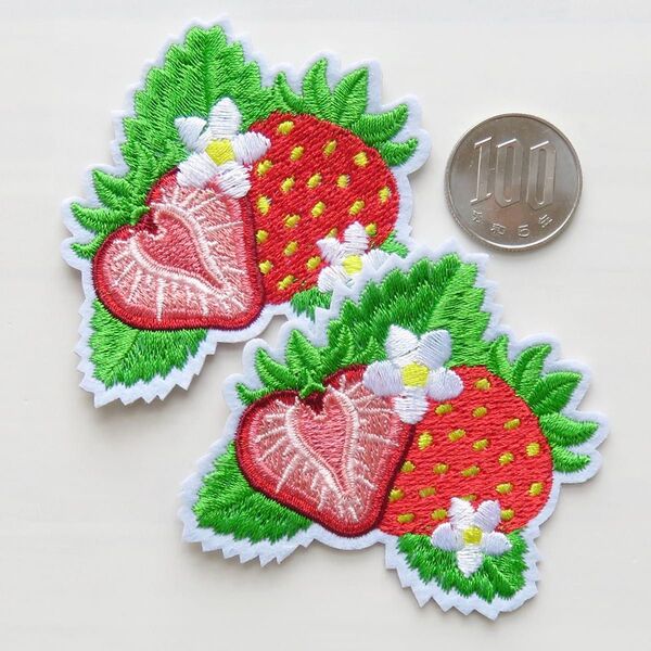 【2枚セット】ワッペン いちご 刺繍 アイロン アップリケ strawberry 手芸用品 アレンジ patch