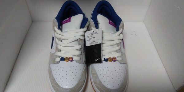 Rayssa Leal ・ Nike SB Dunk Low【Pure Platinum and Vivid Purple 】