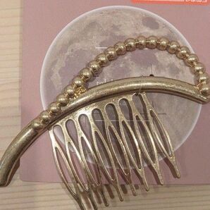 tal. by yumi. コーム