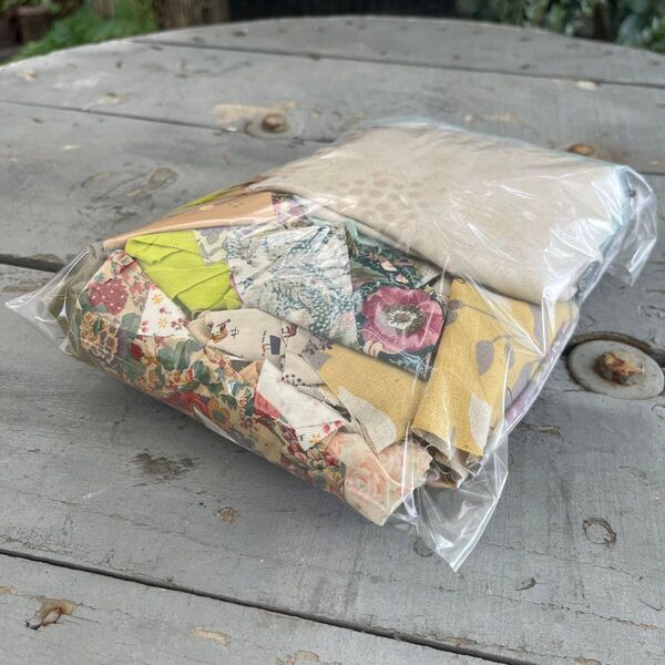 ハギレ 切れ端 布 生地 100g パッチワーク ハンドメイド 【ボリュームハギレはこの一点のみです!!】はぎれ キルト