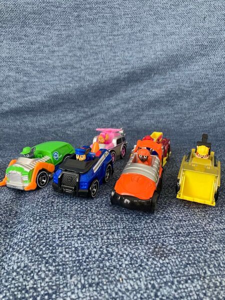 タカラトミー パウパトロール ダイキャストビークル ギフトパック 6台セット
