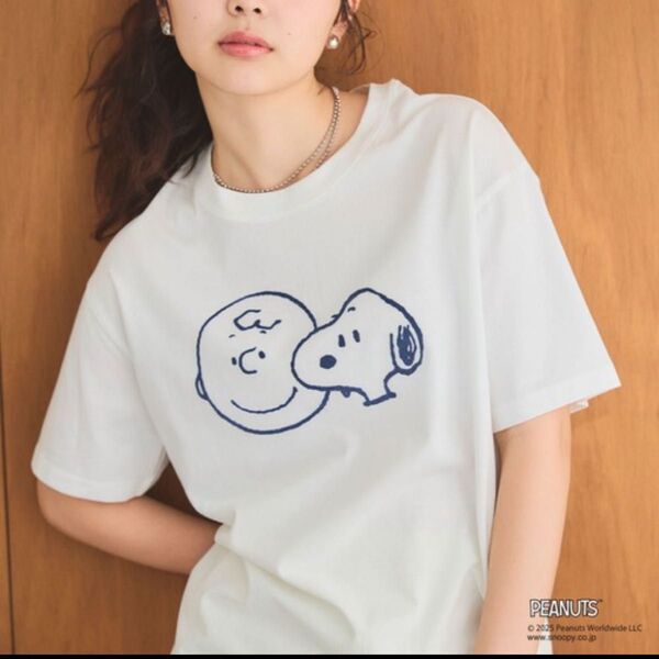 「PEANUTS」スヌーピー&チャーリーブラウンフロッキープリント半袖Tシャツ