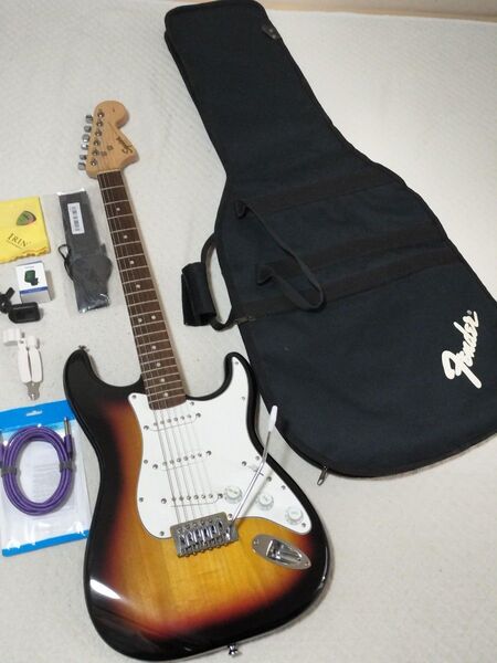 Squier by Fender スクワイヤー Affinity オマケ多数付美品 エレキギター STRAT 弦楽器 Fender