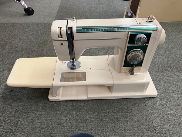 ジャノメミシン 電動ミシン model813 動作確認済み 実働品 昭和レトロ