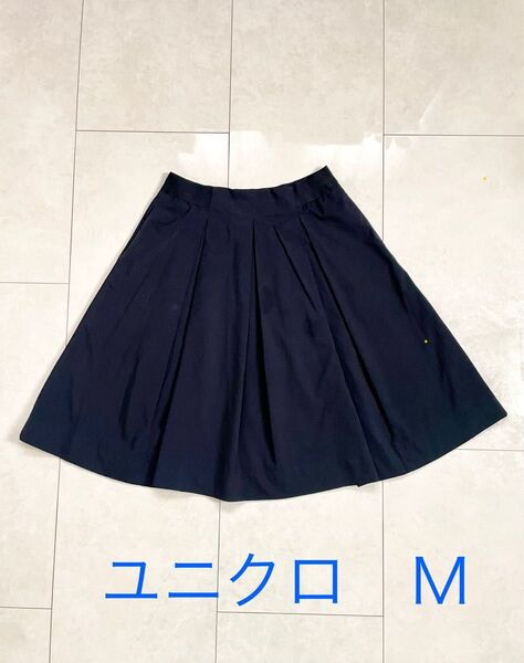 ユニクロ プリーツ スカート ネイビー M