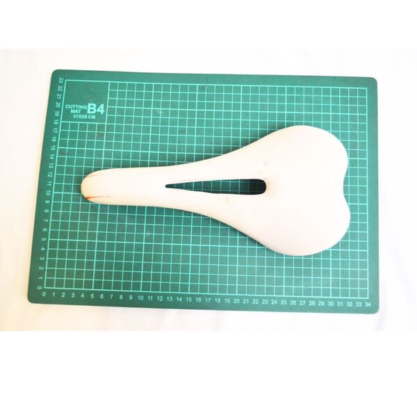 O8) SELLE ITALIA セライタリア カーボンファイバー SLR サドル