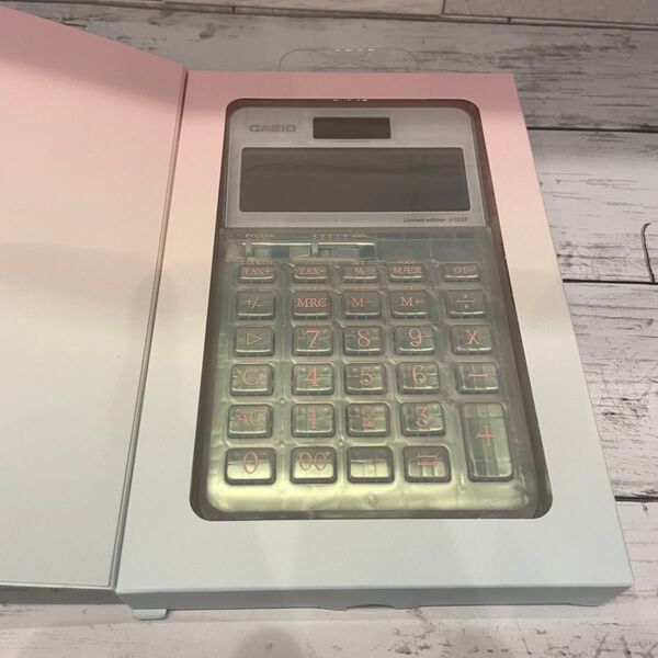 電卓 CASIO フレアホワイト コラボ 限定