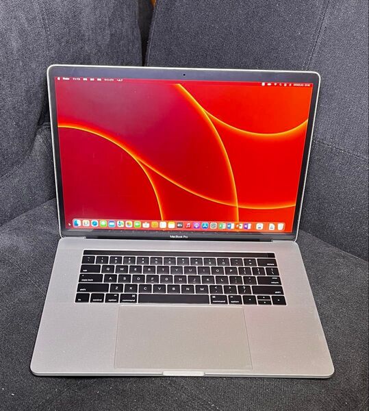 Windows11とOfficeが使える♪〜MacBook Pro 15-inch 【液晶に保護フィルム付】