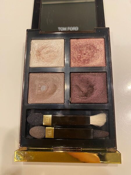 TOM FORD アイカラー クォード 27A アイシャドウ