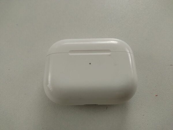 254 エアポッズプロ 第一世代 イヤホン ノイズキャンセリング AirPods アップル A2190