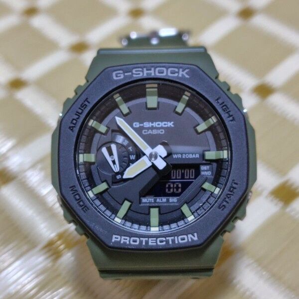 CASIO Gショック GA-2110SU カーキ/ブラック 中古品