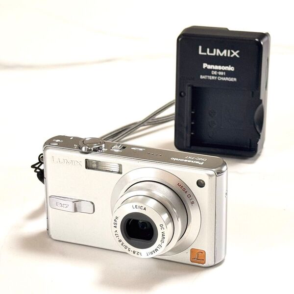 【3点セット】Panasonic パナソニック LUMIXDMC-FX7 LEICAレンズ コンパクトデジタルカメラ 美品