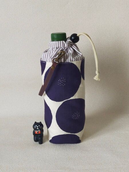 ハンドメイド☆ ペットボトルホルダー ☆あんぱん柄☆保冷保温☆水筒カバー