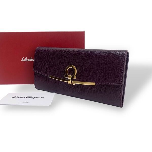 極美品 Ferragamo サルヴァトーレ フェラガモ 長財布 二つ折り ガンチーニ レザー ボルドー ゴールド金具