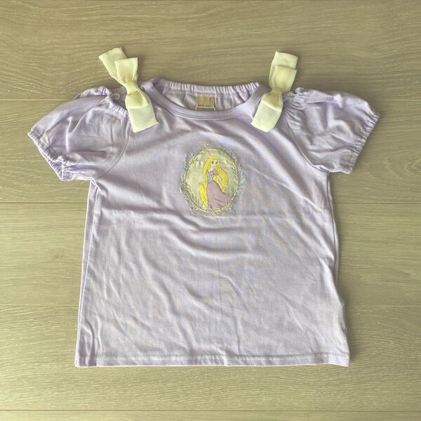 プティマイン ディズニープリンセス ラプンツェル オフショル リボン 刺繍半袖Tシャツ 120 新品・未使用
