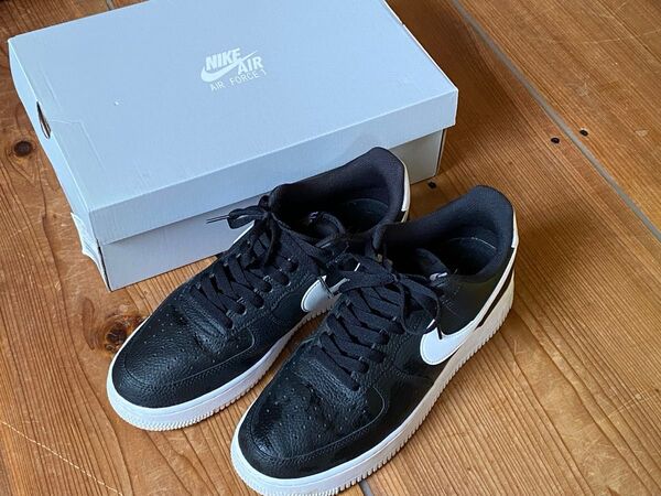 ナイキ エアフォース1 NIKE AIR FORCE 1 '07 ブラック/ホワイト 28.5cm中古品 値下げ不可
