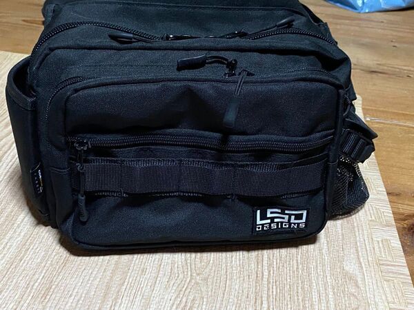 LSD ショルダーバッグ 釣りバッグ L.S.D デザイン ワンショットサイドJr ネオ コーデュラブラック 値下げ不可
