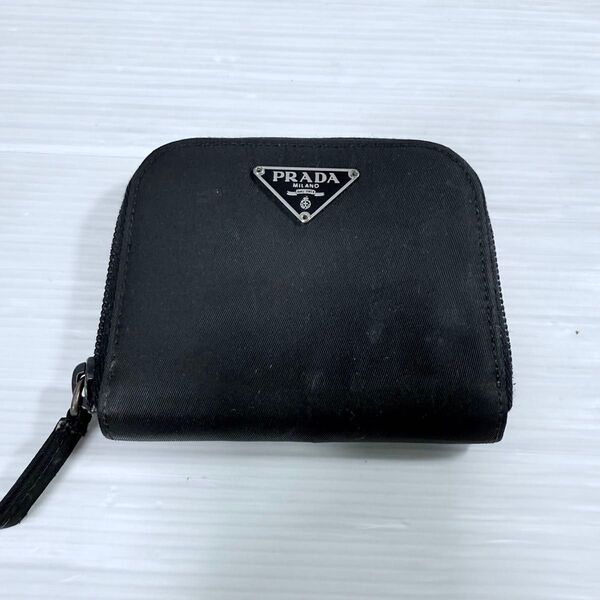 PRADA プラダ ナイロン ラウンドファスナー コインケース 三角プレート ラウンドジップ ブラック 小銭入れ 財布