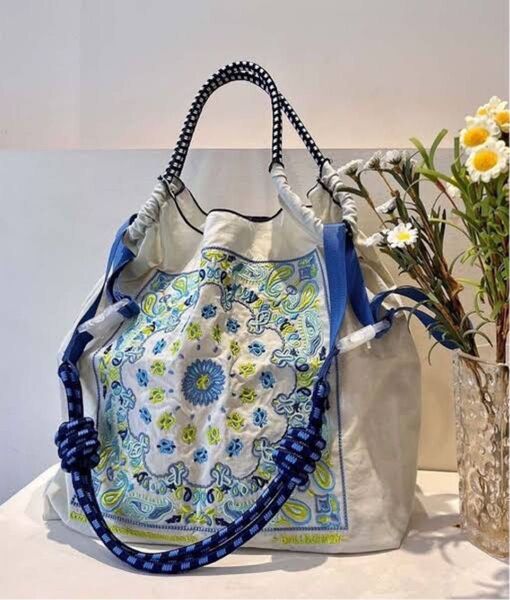 ボールアンドチェーン 刺繍 花 チェーン付き エコバッグ トートバッグ ショルダーバッグ ショルダーベルト付 ブルー