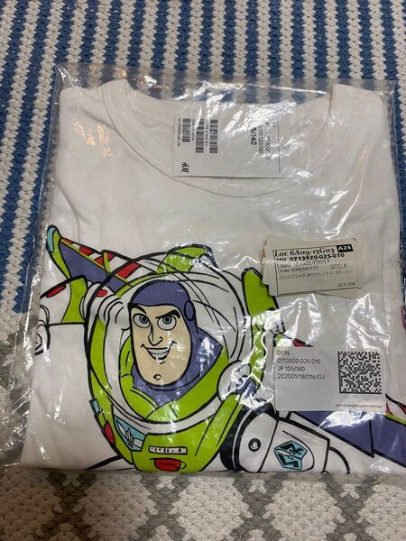 新品 未使用 h&m キッズ バズライトイヤー 半袖 Tシャツ 130 140