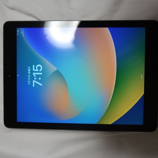 2626様専 Apple iPad (第6世代) シルバー 32GB セルラータイプ